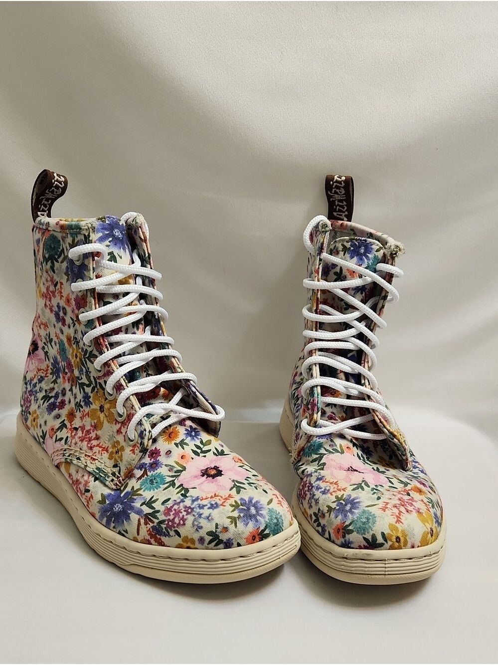 Dr. Martens Newton Wanderlust Floral Multicolored Lace-Up Ankle Boots (Size 7) - Picture 1 of 11